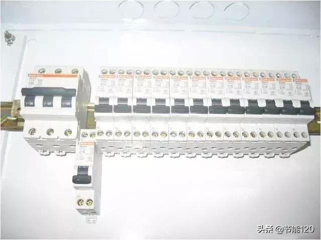 家用配电箱正规接线图，家用配电箱接线图讲解（图文教会你配电箱如何接线）