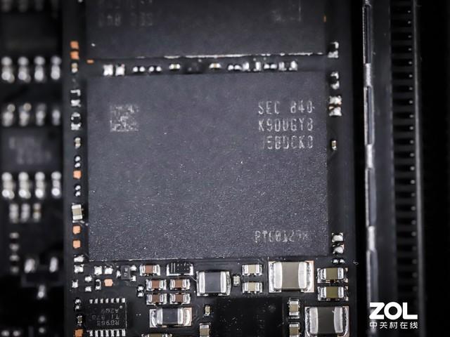 nand闪存芯片 V-NAND到底是个啥？三星970EVO Plus强悍性能的背后