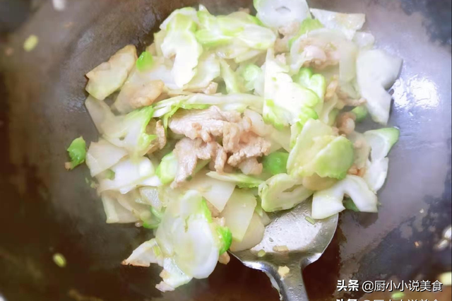 儿菜需要焯水吗，炒儿菜需不需要焯水（清香鲜嫩好消化）