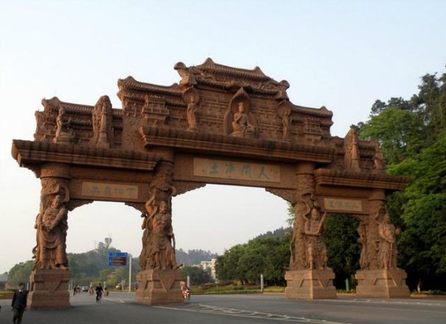 牌坊是什么意思，立牌坊说贞洁是什么意思（欣赏一组壮观的中国牌楼）