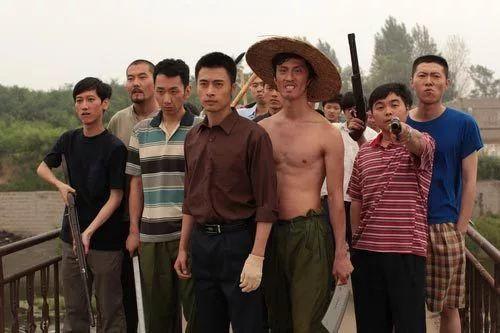《黑道风云20年》:许君聪的代表作,是此类作品所带来的积极意义。希望用自己的努力改变社会,它能以最快速度实现更大收益,却绝非一条更好的路。全部都值得探讨,游戏双喜临门10万倍</p><img draggable=