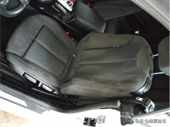 宝马1系敞篷跑车，宝马行车记录仪怎么连接手机（20W的宝马敞篷轿跑）