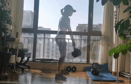 在家练习弹跳方法，如何在家训练弹跳（抗疫情宅在家，适量运动不可少）