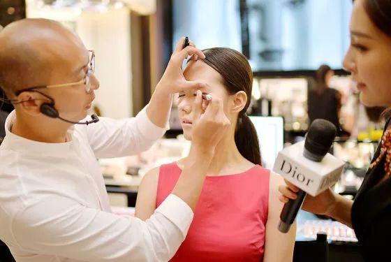 陈漫的作品图片赏析，陈漫摄影风格（因为未来可以从事这些高端行业）