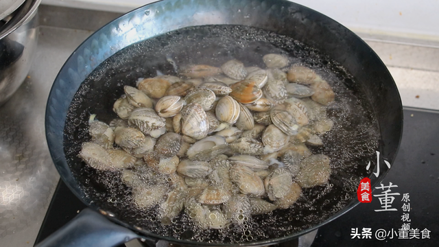 大贝壳怎么做好吃，炒出来鲜嫩入味