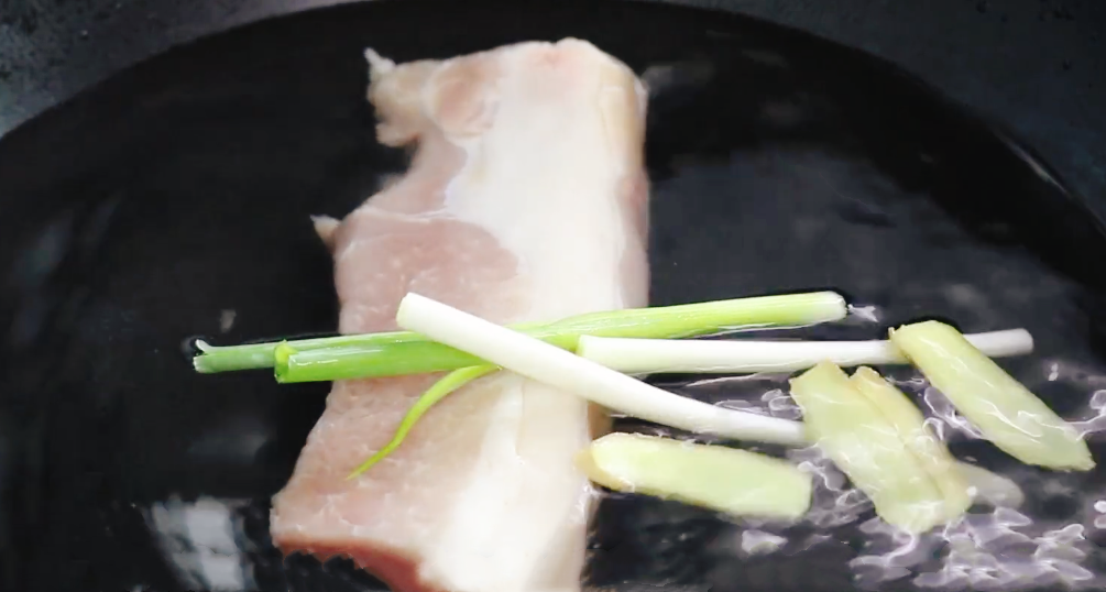 图片[3]-【蒜泥白肉】做法步骤图 色香味俱全 一次两斤不够吃-起舞食谱网