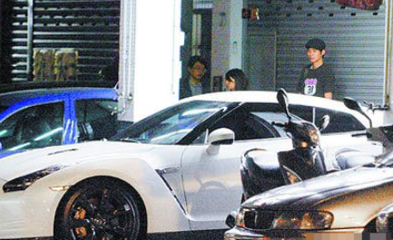 f4演的电视剧，流星花园f4成员名字（有人任由豪宅变废墟）