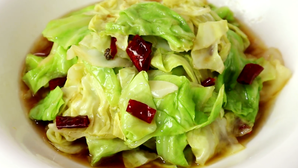 图片[1]-【炒包菜】做法步骤图 包菜鲜嫩爽脆 比肉还香-起舞食谱网