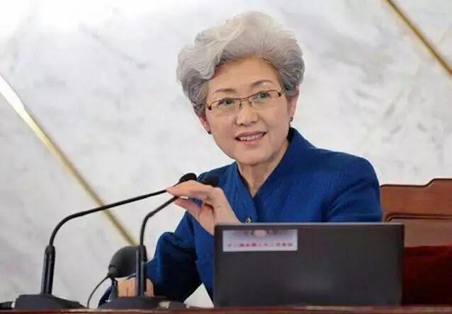 《天边》乐曲背后有段委婉凄美的故事,这首歌的词作者是——吉日格楞