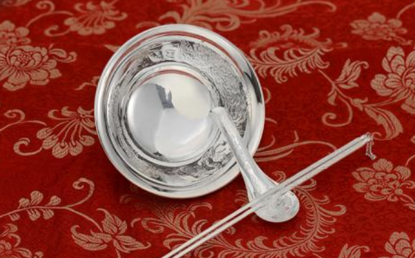 世界上有蓝种人吗，世界上有蓝种人吗有绿种人吗还有多种人吗（与人类究竟有什么关系）