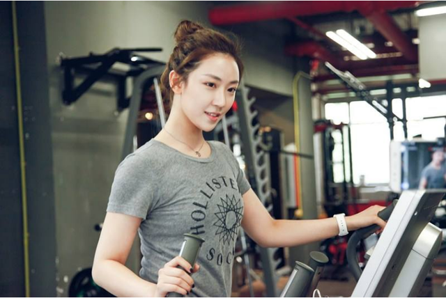 刘智扬老婆栗立简介，刘智扬老婆（同年同月同日出生的明星）