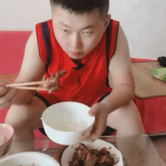 传统的姜母鸭美食，北方人第一次吃姜母鸭竟吃不够