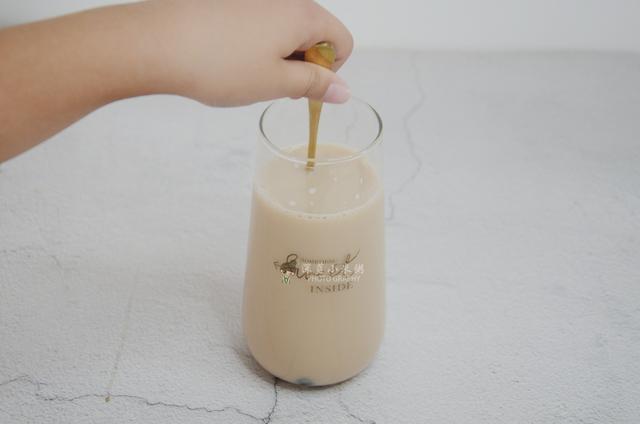 自制珍珠奶茶，附珍珠做法（教你在家制作极简珍珠奶茶）