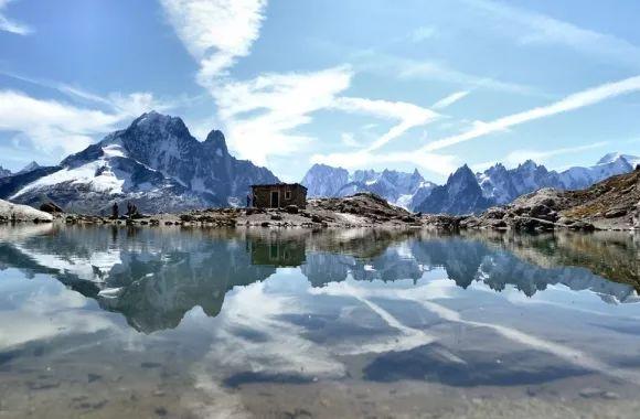 欧洲最高峰在哪个国家，欧洲最高峰指的是下列哪座山峰（你所不知道的百科二三事）