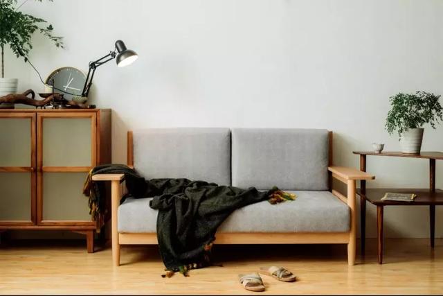 乌丝檀木属于什么档次，乌丝檀木与胡桃木哪个更高档（其实来这一个地方就够了）