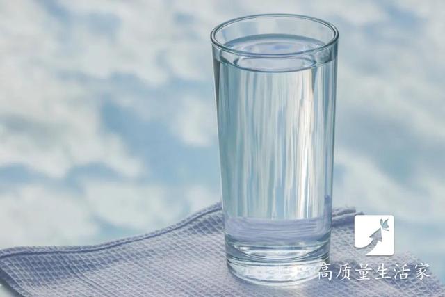 高硼硅玻璃杯的优缺点，高硼硅玻璃杯的优缺点是什么（这种杯子不适合用来喝水）