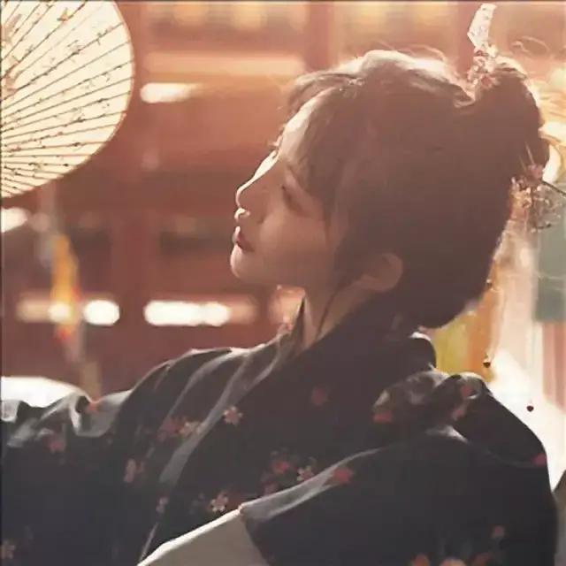 小清新：曲终人散皆是梦，繁华落尽一场空。，曲终人散梦一场微信（[诗意网名古风头像]叶落聚中人散）