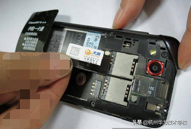 手机sim卡读不出来，手机SIM卡读不出来怎么办（手机不识别sim卡是怎么回事）