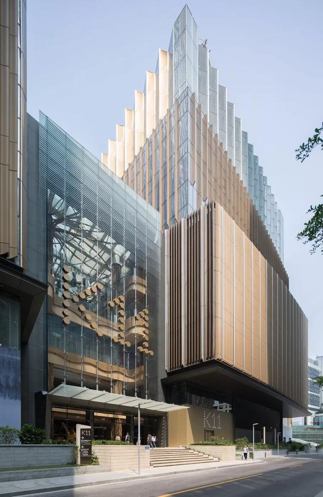 广州塔多高多少米，广州塔高度是多少米（广州第一高楼‘广州东塔’设计解析）