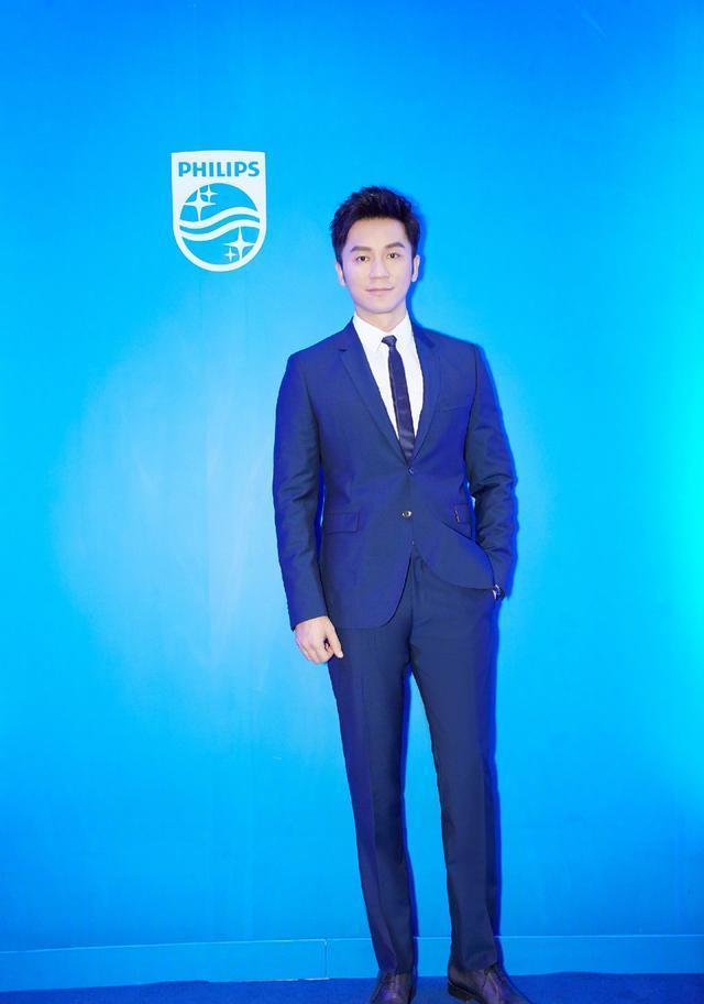 宝石蓝是什么颜色，艳蓝和宝石蓝（多穿这3种“颜色”）