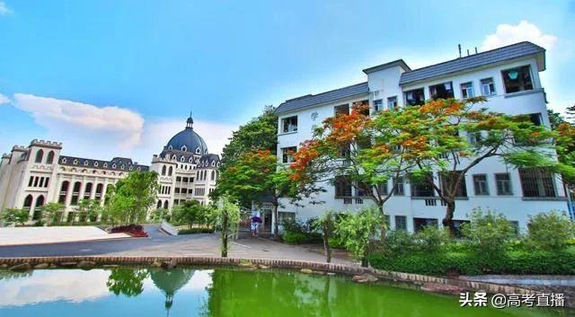 吉林大学珠海学院学费，吉林大学珠海学院学费变化（广东最豪华的高校究竟有多气派）