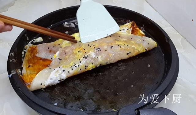 家常蛋饼的做法，家常鸡蛋饼的做法（家庭鸡蛋饼简单做法）