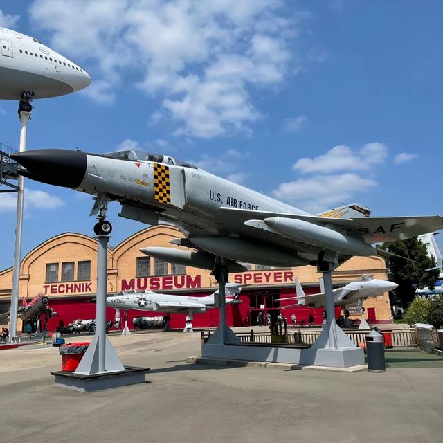 上海航天博物馆好玩吗，上海航天科技展示馆（这20处博物馆、观星台为你种下登天梦）