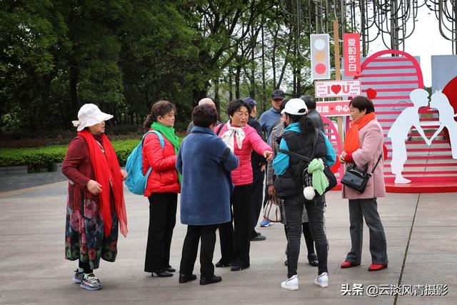 最简单能令人放松心情的图片 偶尔防空一下自己，让人心情放松的图片（醉倒在那片春色里）