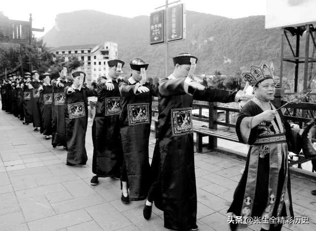 湘西赶尸是真的吗，现在还有湘西赶尸匠吗（沈从文写的“湘西赶尸”现象是真的吗）