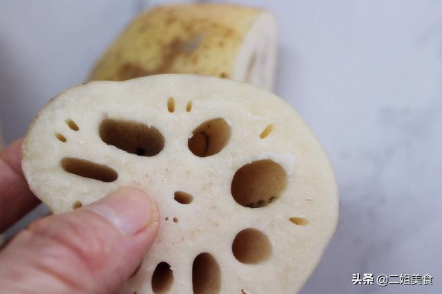 怎么区分粉藕和脆藕，七孔藕和九孔藕哪个粉（粉藕和脆藕如何区分）