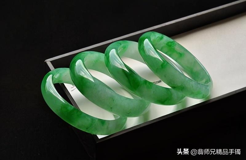 男人送女人手镯代表什么意思，男生送女生手镯的寓意（你知道送翡翠手镯的寓意有哪些呢）