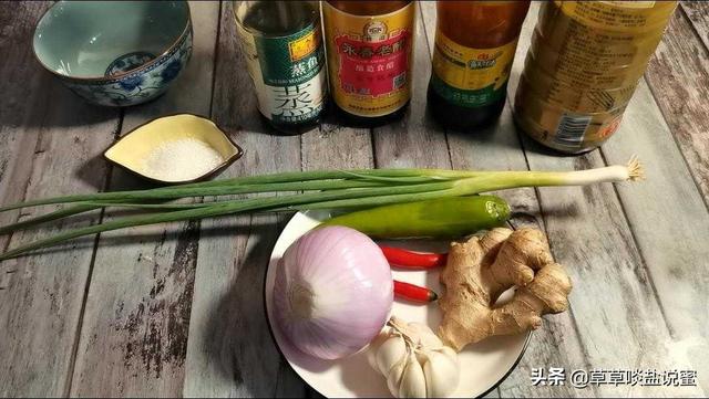 柠檬虾的做法，柠檬虾仁的家常做法大全（夏天就该吃它）