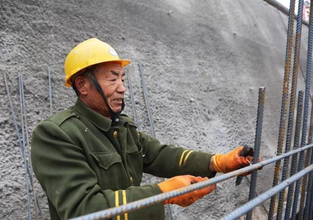 许昌高铁站在哪，许昌有高铁站（悄悄拔地而起的鄢陵南站）