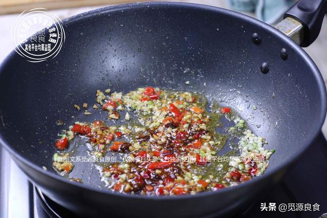 老豆腐的做法，老豆腐的做法视频教程（老豆腐加上2个鸡蛋）