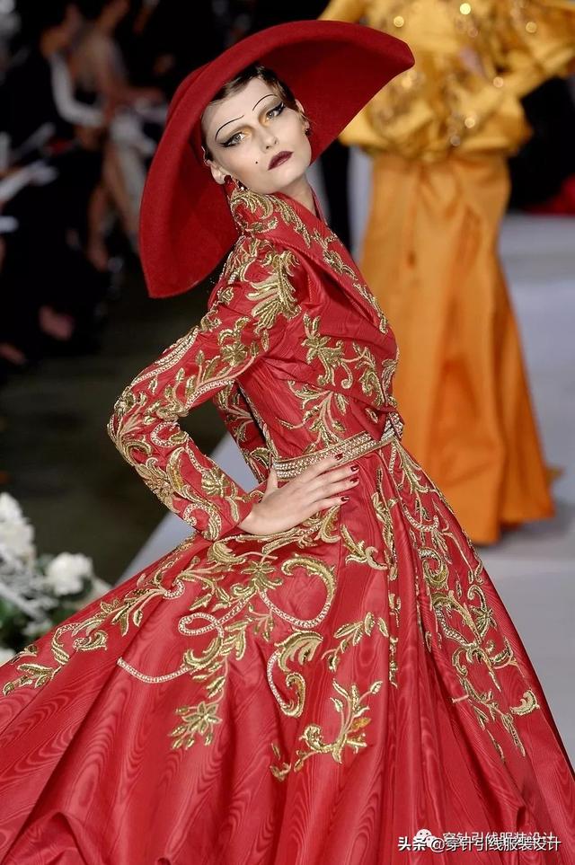 迪奥经典之作服装图，<迪奥>2007秋冬高定系列