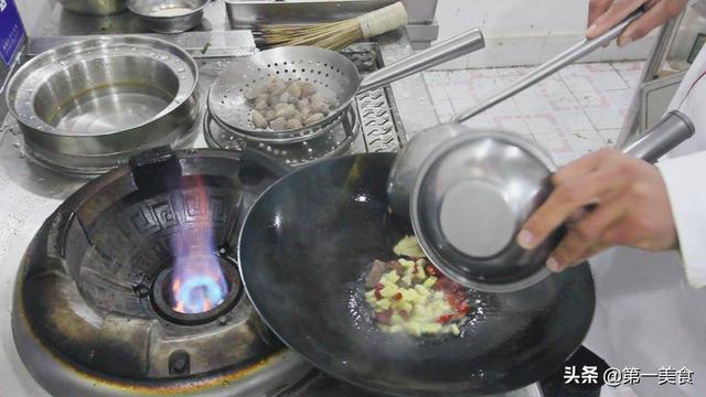 生牛肉的做法大全，厨师长教你土豆烧牛肉的正宗做法