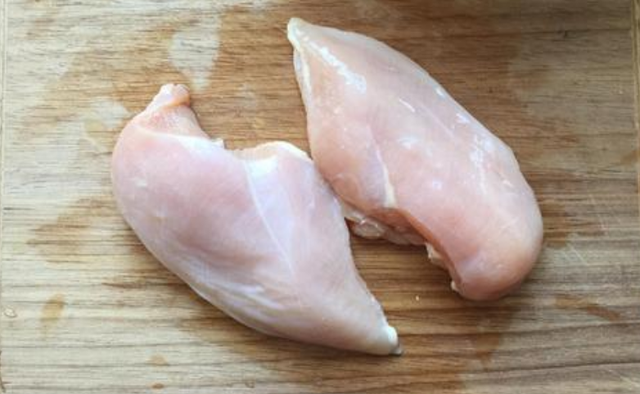 泰迪可以吃香蕉吗，3个月泰迪可以吃香蕉吗（狗狗可以吃的15种人类食物）