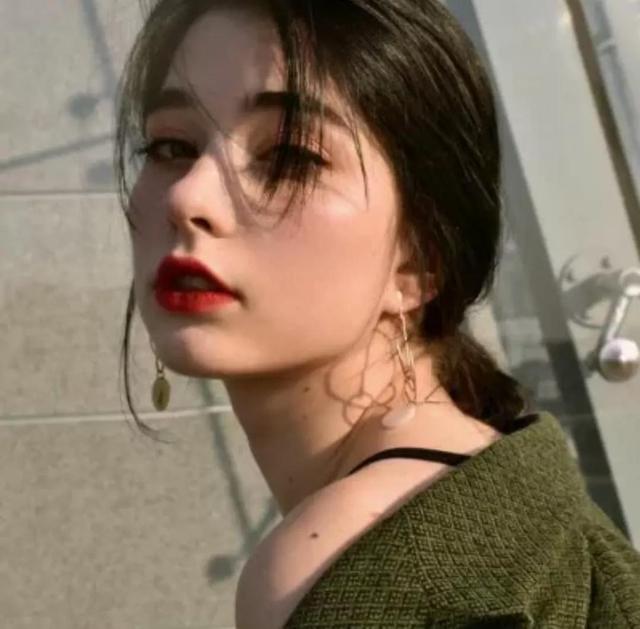 欧美头像女生ins风高清，头像女生欧美风 ins（ins欧美/女生头像图片）