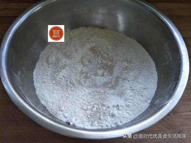 蒸饼的家常做法，最简单的蒸饼做法（用手撕着吃的蒸饼）