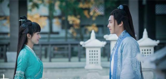 古人用什么暗喻爱人，古人用哪些词语来表示自己心爱的人（这两句诗到底是什么意思）