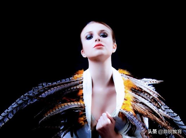 ps人物磨皮美白教程，怎么用ps给人物美白磨皮（PS给所需人像进行美白调色）