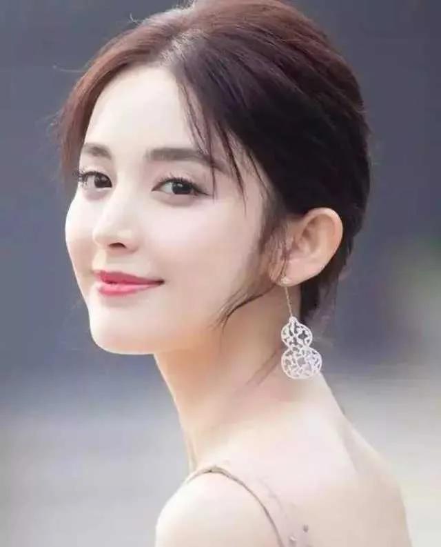 笑靥如花什么意思,笑靥如花怎么读(20位美女的笑脸就是答案)