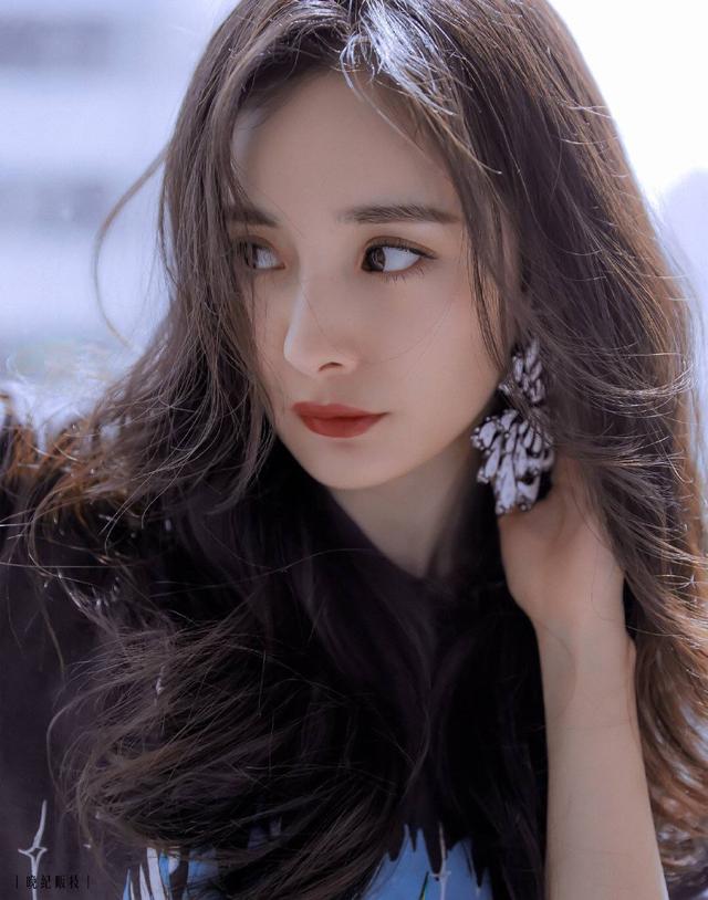 杨幂，微信头像，杨幂（适合壁纸或头像的一组）