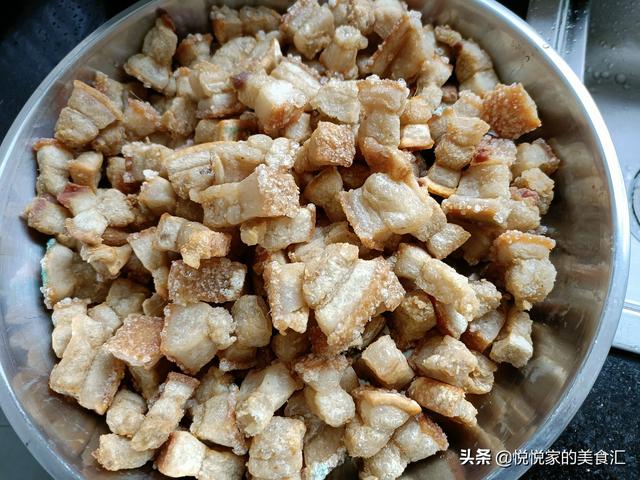 油渣白菜的做法，油渣白菜饺子怎么做好吃（它是被“误解”最多的菜）