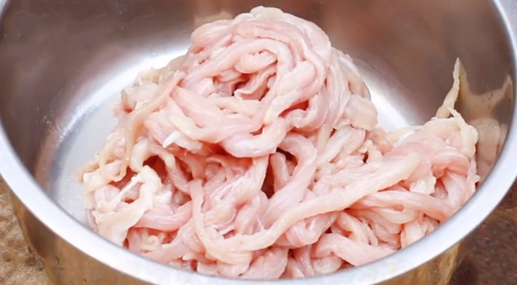 圖片[2]-【青椒肉絲】做法步驟圖 青椒香辣下飯 米飯能吃2大碗-起舞食譜網