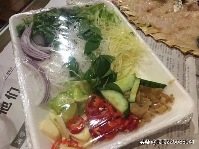 鱼生的配料是哪些，鱼生的配料与做法（鱼生-潮人饮食）