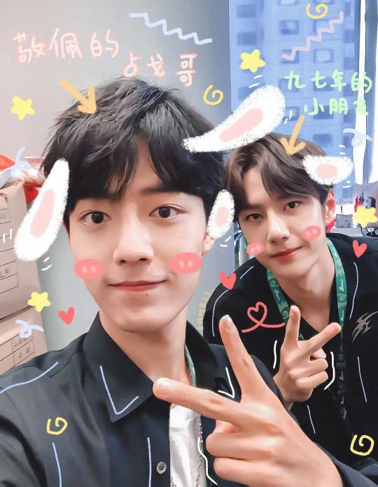 关于博君一肖的背景图,博君一肖图片背影(博君一肖壁纸背景)