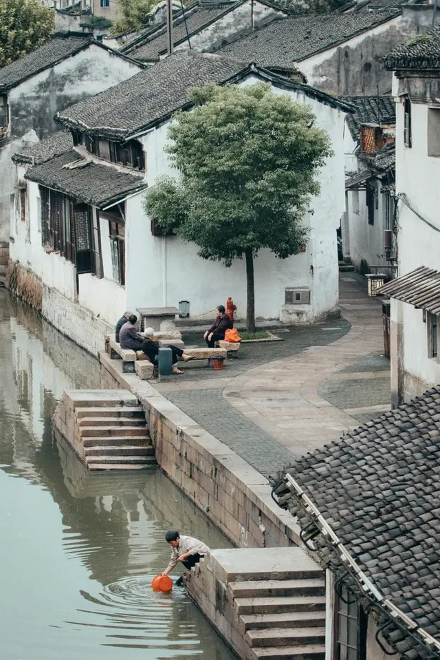 湖州市的湖叫什么，湖州市的湖叫什么 新闻（中间还有一个最美的湖州）