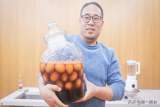 做咸鸭蛋可不可以用鸡蛋做，鸡蛋可以做咸鸭蛋的做法（老辈人常用的水盐比例）