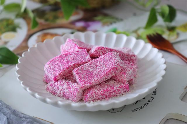 牛奶与火龙果的碰撞会是什么样的新吃法 入口即化的口感忘不了-起舞食谱网